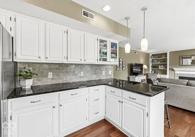 Photo 4 of Single family home for sale at 11015 Rutgers Ln, Fishers, IN 46038 | MLS# 22127791 | Listing updated on 2026-10-01