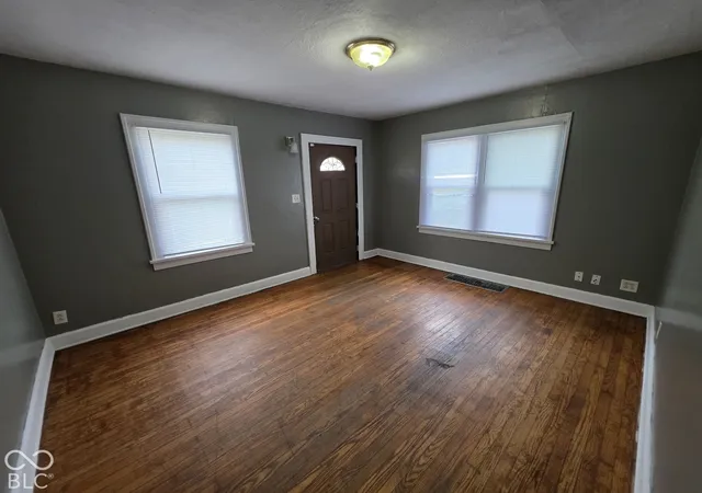 Photo 4 of House for sale at 815 - 821 E 19th St, Anderson, IN 46016 | MLS# 22127805 | Listing updated on 2026-10-26