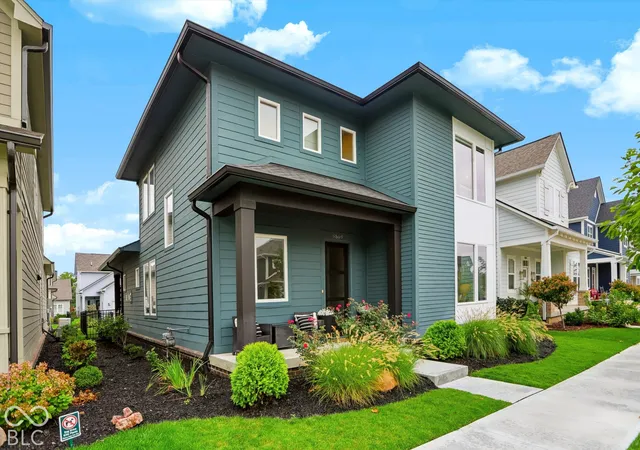 Photo 2 of Single family home for sale at 9869 Northern Lights Ln, Carmel, IN 46280 | MLS# 22127818 | Listing updated on 2026-09-24