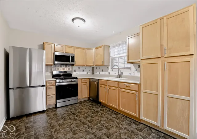 Photo 2 of Single family home for sale at 130 Rambling Rd, Greenfield, IN 46140 | MLS# 22127819 | Listing updated on 2026-10-22