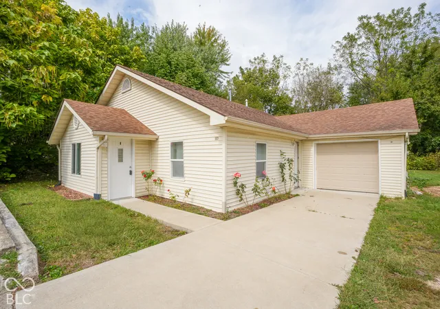Photo 1 of Single family home for sale at 706 7th Street, Shelbyville, IN 46176 | MLS# 22127829 | Listing updated on 2026-10-03