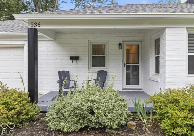 Photo 3 of Single family home for sale at 936 Sunset Dr, Anderson, IN 46011 | MLS# 22127830 | Listing updated on 2026-09-24