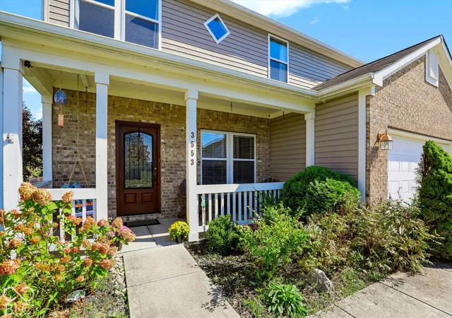 Photo 3 of Single family home for sale at 3553 White Cliff Way, Whitestown, IN 46075 | MLS# 22127833 | Listing updated on 2026-10-04