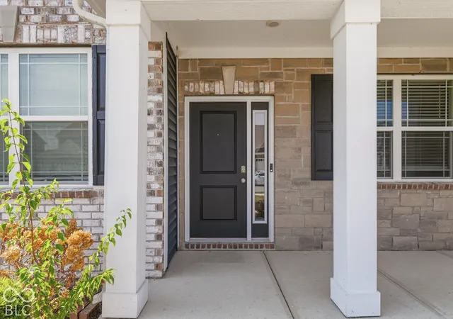 Photo 2 of Single family home for sale at 270 Dyson Dr, Whiteland, IN 46184 | MLS# 22127837 | Listing updated on 2026-09-27