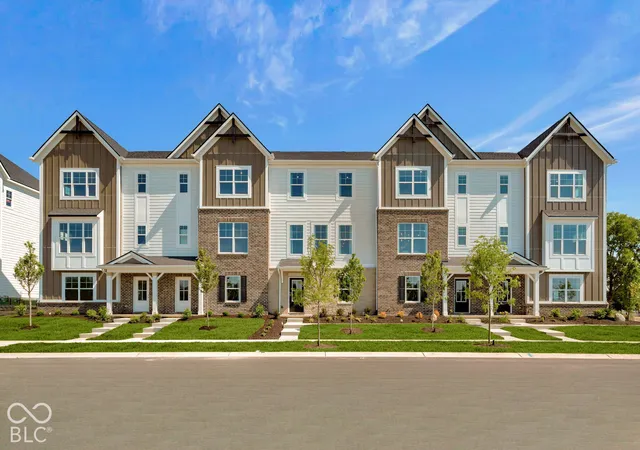 Photo 3 of Townhouse for sale at 5702 Cowles Trl, Noblesville, IN 46062 | MLS# 22127839 | Listing updated on 2026-09-23