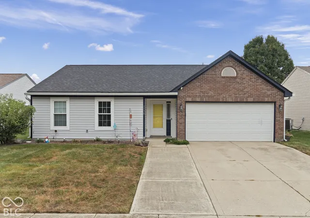 Photo 1 of Sale Pending at 1170 Grassy Crk Cir, Franklin, IN 46131 | MLS# 22127856 | Listing updated on 2026-10-01