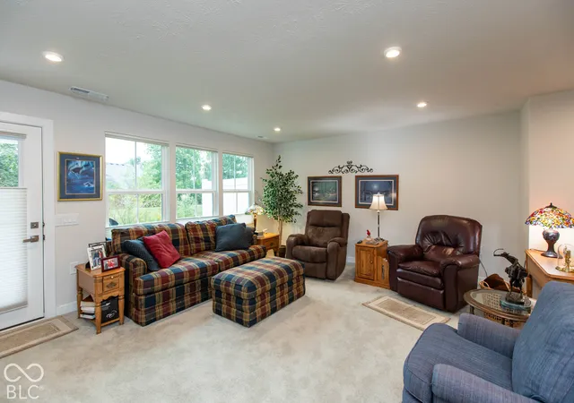 Photo 4 of Single family home for sale at 4157 Baranga Dr, Plainfield, IN 46168 | MLS# 22127867 | Listing updated on 2026-10-01