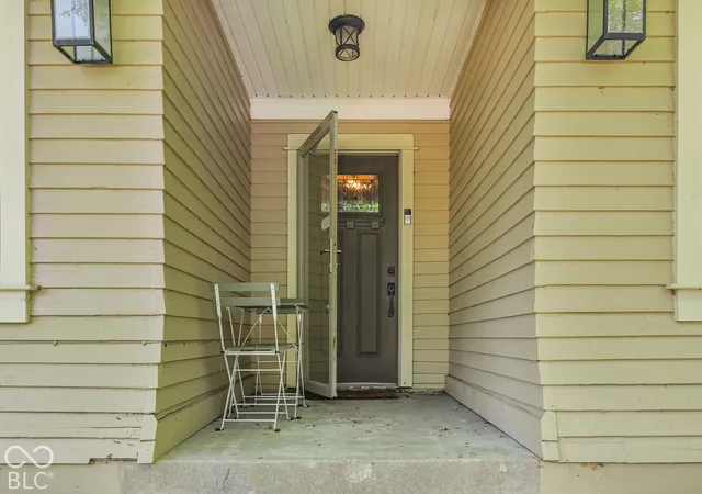 Photo 3 of Single family home for sale at 2859 Sutherland Ave, Indianapolis, IN 46205 | MLS# 22127869 | Listing updated on 2026-09-24