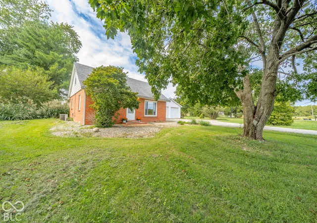 Photo 4 of Single family home for sale at 9815 S 300 West, Pendleton, IN 46064 | MLS# 22127873 | Listing updated on 2026-09-30