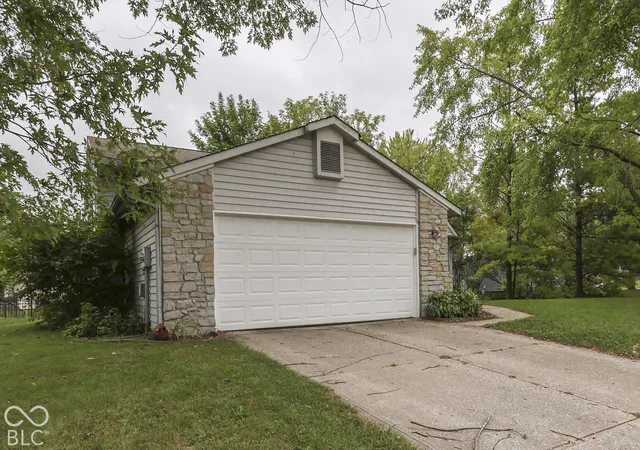 Photo 3 of Single family home for sale at 5930 Timber Lake Way, Indianapolis, IN 46237 | MLS# 22127874 | Listing updated on 2026-09-30
