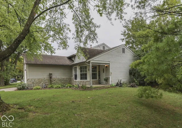 Photo 3 of Single family home for sale at 5930 Timber Lake Way, Indianapolis, IN 46237 | MLS# 22127874 | Listing updated on 2026-09-30