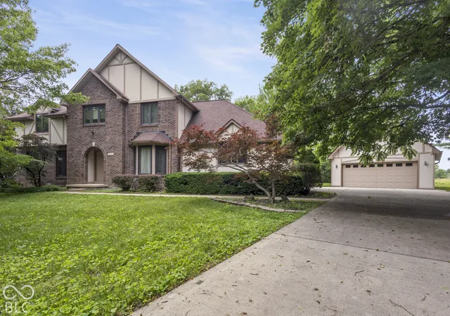 Photo 2 of Single family home for sale at 3022 Walnut Ct, Greenfield, IN 46140 | MLS# 22127880 | Listing updated on 2026-09-30