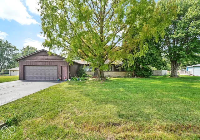 Photo 1 of Single family home for sale at 4438 Bridgefield E Dr, Plainfield, IN 46168 | MLS# 22127884 | Listing updated on 2026-09-25