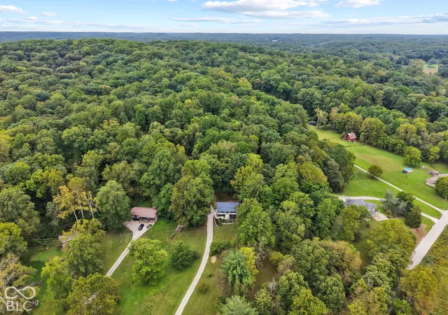 Photo 3 of Single family home for sale at 2090 Goose Crk Rd, Martinsville, IN 46151 | MLS# 22127885 | Listing updated on 2026-10-01