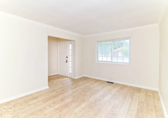 Photo 4 of Condo for sale at 7644 Vintage Cir, Indianapolis, IN 46226 | MLS# 22127890 | Listing updated on 2026-10-01