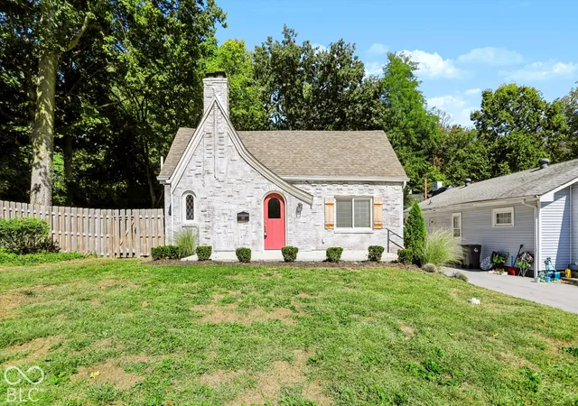 Photo 2 of Single family home for sale at 132 W 41st Street, Indianapolis, IN 46208 | MLS# 22127891 | Listing updated on 2026-09-30