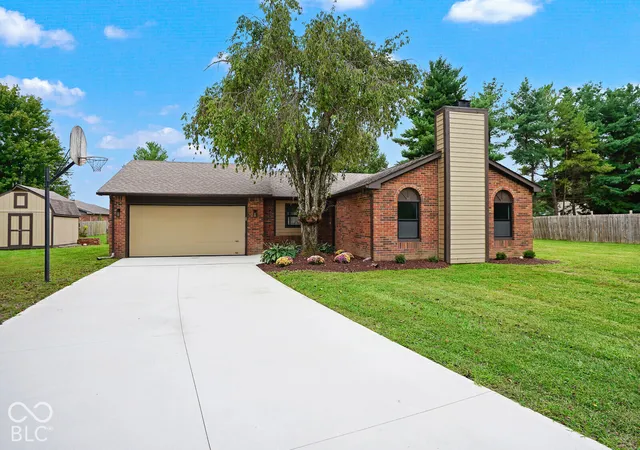 Photo 1 of Single family home for sale at 11331 Bloomfield Ct, Indianapolis, IN 46259 | MLS# 22127898 | Listing updated on 2026-09-27