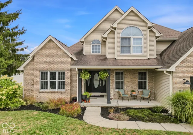 Photo 2 of Single family home for sale at 3693 Arapahoe Trl, Columbus, IN 47203 | MLS# 22127904 | Listing updated on 2026-09-24