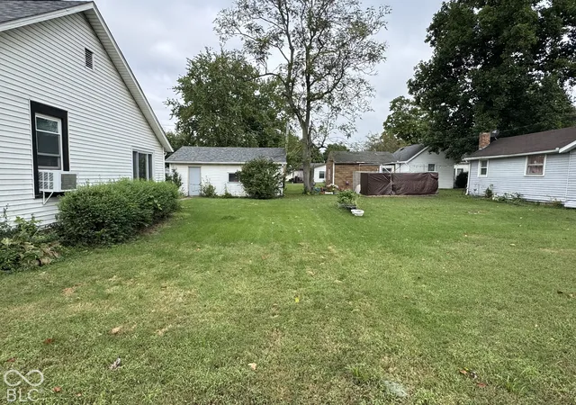 Photo 2 of Sale Pending at 615 Pearl, Covington, IN 47932 | MLS# 22127905 | Listing updated on 2026-09-24
