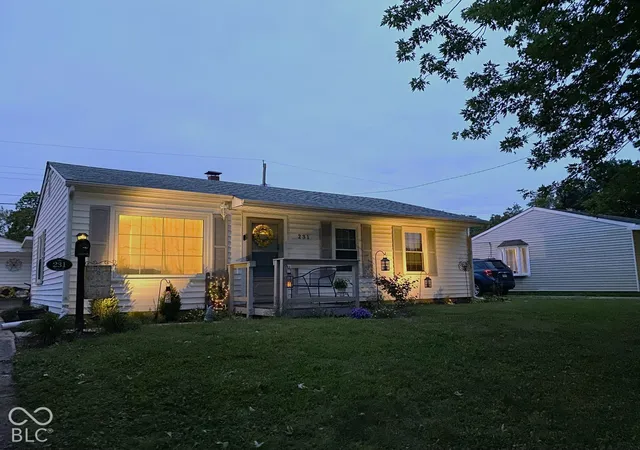 Photo 1 of Single family home for sale at 231 Gaywood Dr, Anderson, IN 46017 | MLS# 22127917 | Listing updated on 2026-09-26