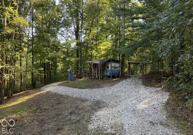 Photo 4 of House for sale at 0 E Michaels Rd, Bloomfield, IN 47424 | MLS# 22127929 | Listing updated on 2026-09-30