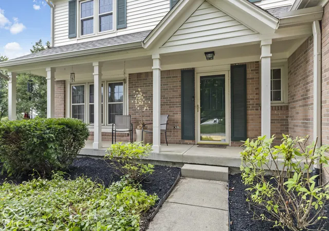 Photo 2 of Sale Pending at 13480 Shakamac Dr, Carmel, IN 46032 | MLS# 22127932 | Listing updated on 2026-09-29