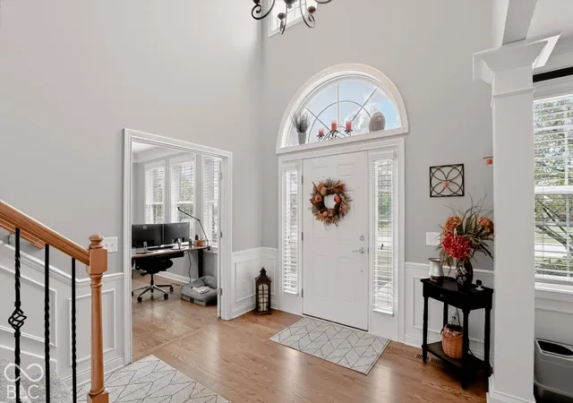 Photo 3 of Single family home for sale at 8856 Spring Violet Pl, Zionsville, IN 46077 | MLS# 22127934 | Listing updated on 2026-10-06