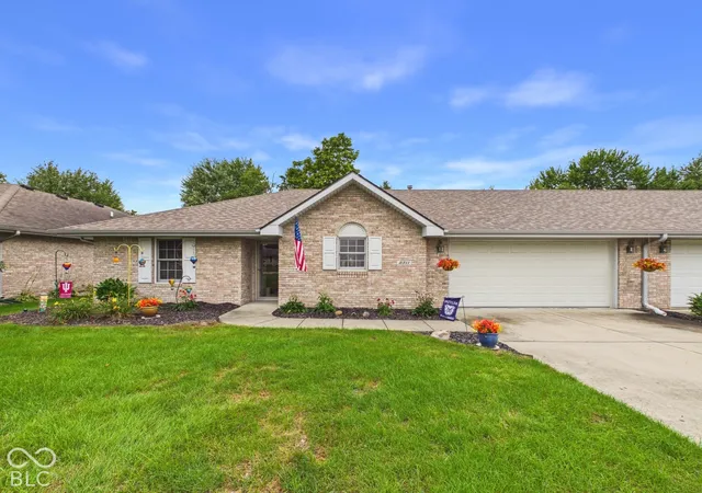 Condo for sale at 2311 Ivy Dr, Anderson, IN 46011 | MLS# 22127939