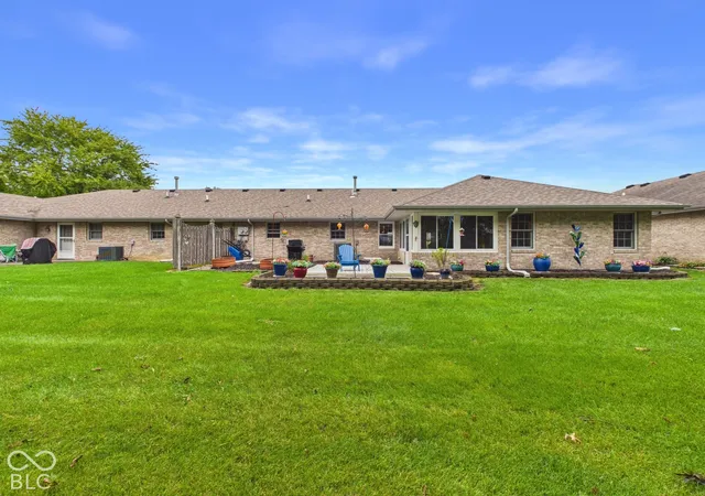 Photo 4 of Condo for sale at 2311 Ivy Dr, Anderson, IN 46011 | MLS# 22127939 | Listing updated on 2026-09-25