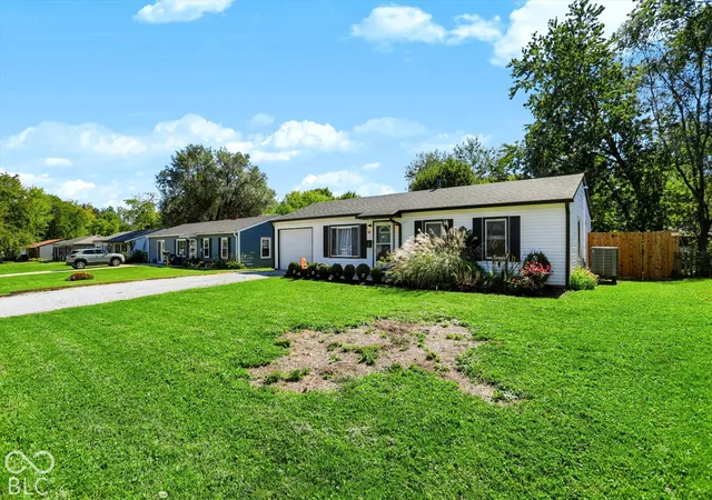 Photo 2 of Sale Pending at 41 North Dr, Mooresville, IN 46158 | MLS# 22127949 | Listing updated on 2026-10-02