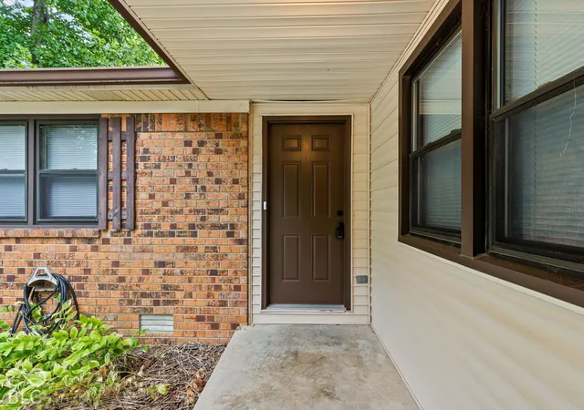Photo 3 of Single family home for sale at 1648 N Avon Ave, Avon, IN 46123 | MLS# 22127951 | Listing updated on 2026-09-24