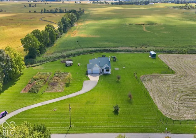 Photo 2 of Sale Pending at 9009 Hamilton Rd, Yoder, IN 46798 | MLS# 22127955 | Listing updated on 2026-10-03