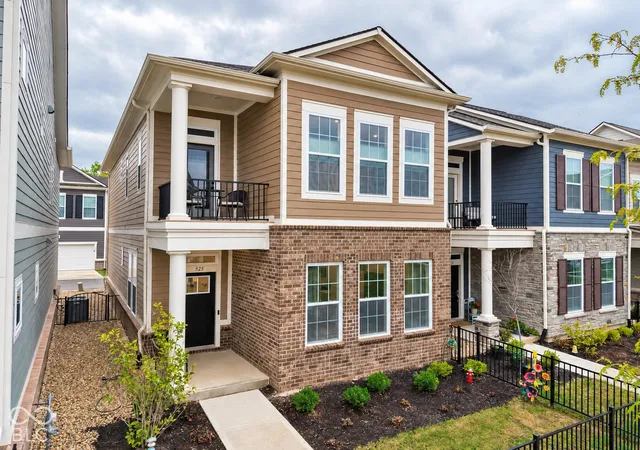 Single family home for sale at 525 Gilder Dr, Carmel, IN 46032 | MLS# 22127956