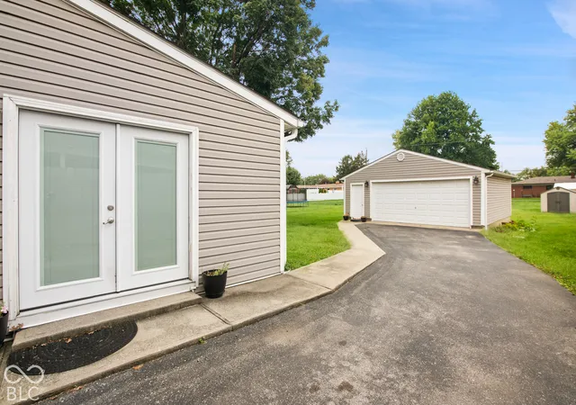 Photo 3 of Single family home for sale at 362 Maxwell Rd, Indianapolis, IN 46217 | MLS# 22127965 | Listing updated on 2026-10-08
