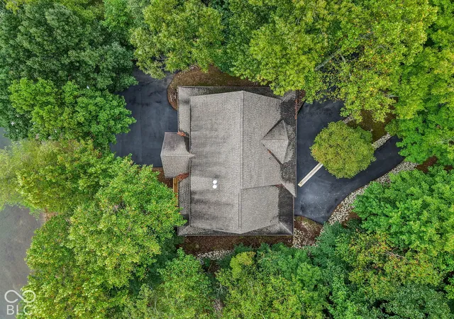 Photo 3 of Sale Pending at 3932 E Rembrandt Dr, Martinsville, IN 46151 | MLS# 22127969 | Listing updated on 2026-09-30