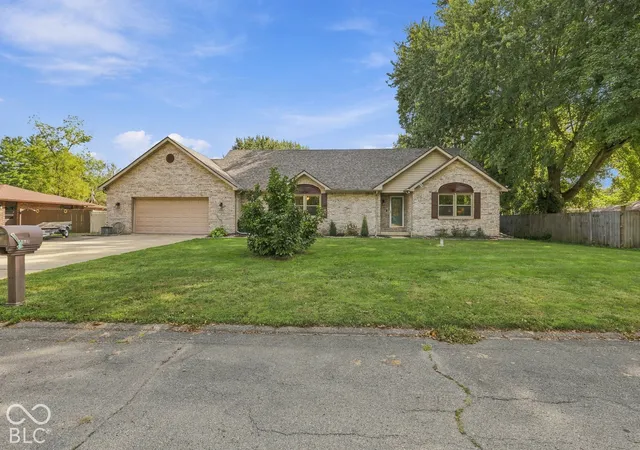 Photo 2 of Single family home for sale at 5507 Emerson Way, Anderson, IN 46017 | MLS# 22127984 | Listing updated on 2026-09-25