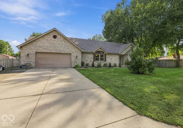 Photo 3 of Single family home for sale at 5507 Emerson Way, Anderson, IN 46017 | MLS# 22127984 | Listing updated on 2026-09-25