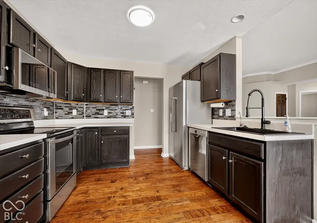 Photo 4 of Sale Pending at 10090 Youngwood Ln, Fishers, IN 46038 | MLS# 22127989 | Listing updated on 2026-10-03
