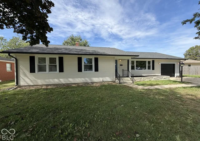 Photo 3 of Single family home for sale at 1108 Gaiser Dr, Seymour, IN 47274 | MLS# 22127998 | Listing updated on 2026-10-06