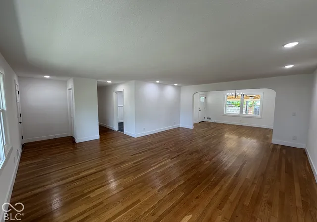 Photo 4 of Single family home for sale at 1108 Gaiser Dr, Seymour, IN 47274 | MLS# 22127998 | Listing updated on 2026-10-06