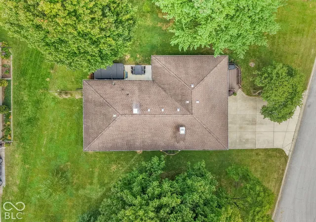 Photo 3 of Sale Pending at 6375 Derbyshire Rd, Indianapolis, IN 46227 | MLS# 22128005 | Listing updated on 2026-10-01