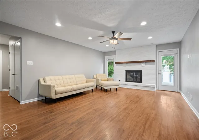 Photo 2 of Single family home for sale at 7811 Taunton Rd, Indianapolis, IN 46260 | MLS# 22128007 | Listing updated on 2026-10-24