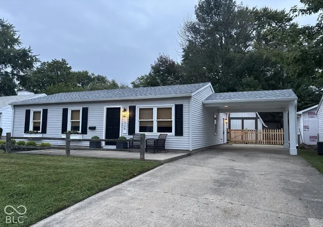 Single family home for sale at 1909 Arlington Rd, Lafayette, IN 47904 | MLS# 22128015