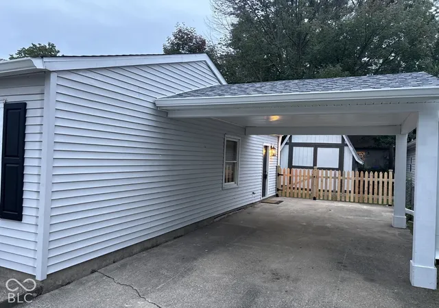 Photo 3 of Single family home for sale at 1909 Arlington Rd, Lafayette, IN 47904 | MLS# 22128015 | Listing updated on 2026-09-26
