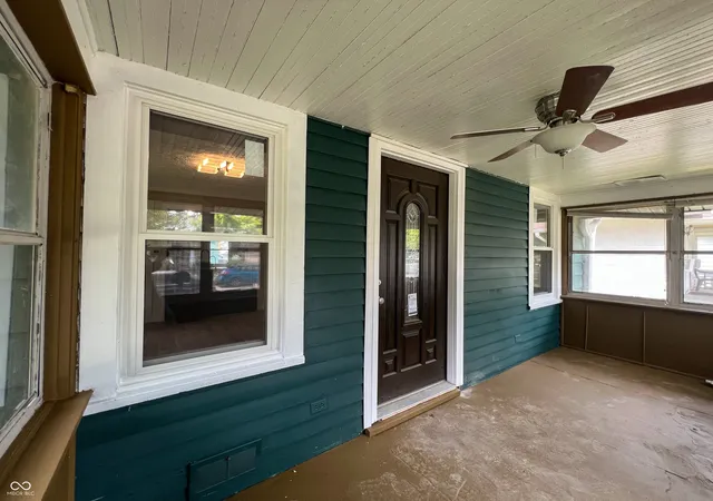 Photo 3 of Single family home for sale at 946 N Somerset Ave, Indianapolis, IN 46222 | MLS# 22128016 | Listing updated on 2026-09-29