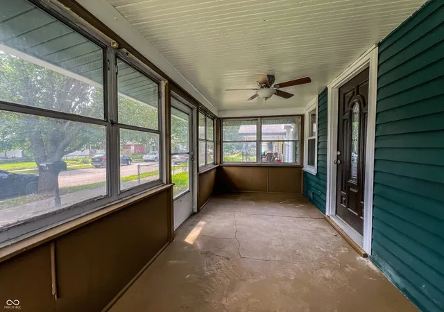 Photo 4 of Single family home for sale at 946 N Somerset Ave, Indianapolis, IN 46222 | MLS# 22128016 | Listing updated on 2026-09-29