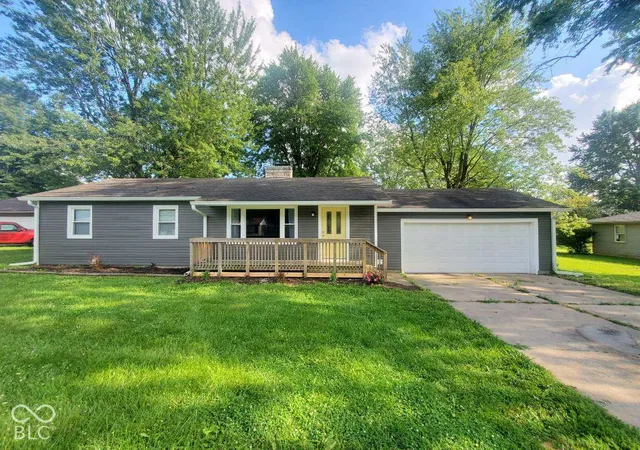 Photo 1 of Single family home for sale at 3013 E Royerton Rd, Muncie, IN 47303 | MLS# 22128019 | Listing updated on 2026-09-25