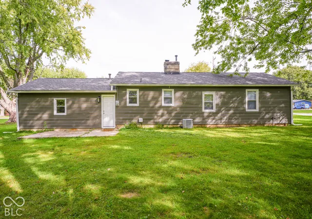 Photo 2 of Single family home for sale at 3013 E Royerton Rd, Muncie, IN 47303 | MLS# 22128019 | Listing updated on 2026-10-07