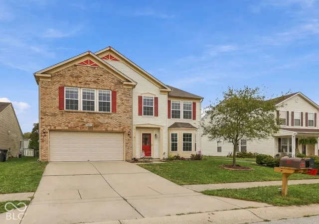 Photo 1 of Single family home for sale at 831 Highpointe, Shelbyville, IN 46176 | MLS# 22128024 | Listing updated on 2026-09-29