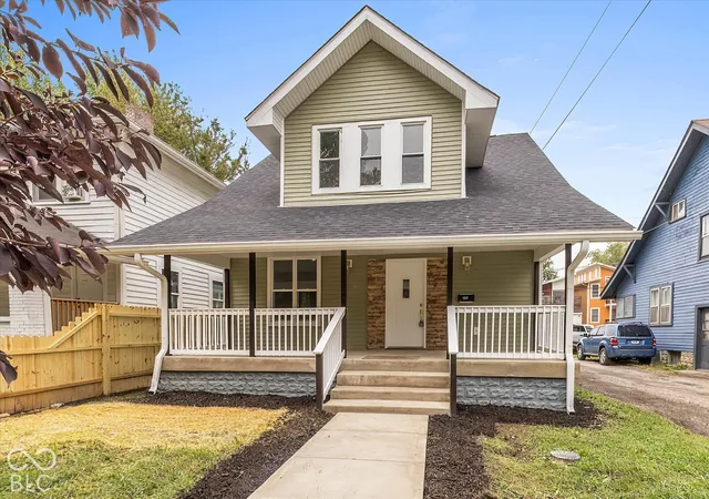 Photo 2 of Single family home for sale at 340 N Tacoma Ave, Indianapolis, IN 46201 | MLS# 22128026 | Listing updated on 2026-10-02